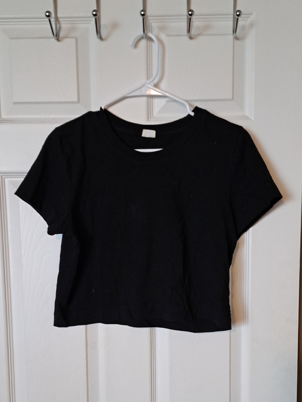 Wilfred Black Cropped Crewneck Tee